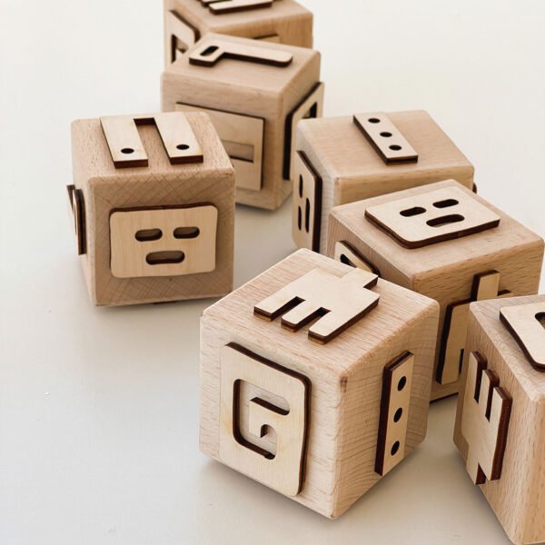 ROBOTS wooden dice stamp